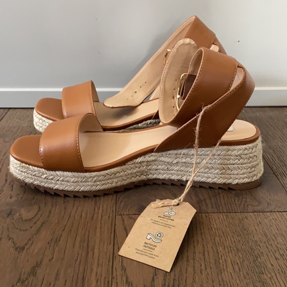 Brand new design Lab Lord & Taylor wedges - Picture 4 of 4
